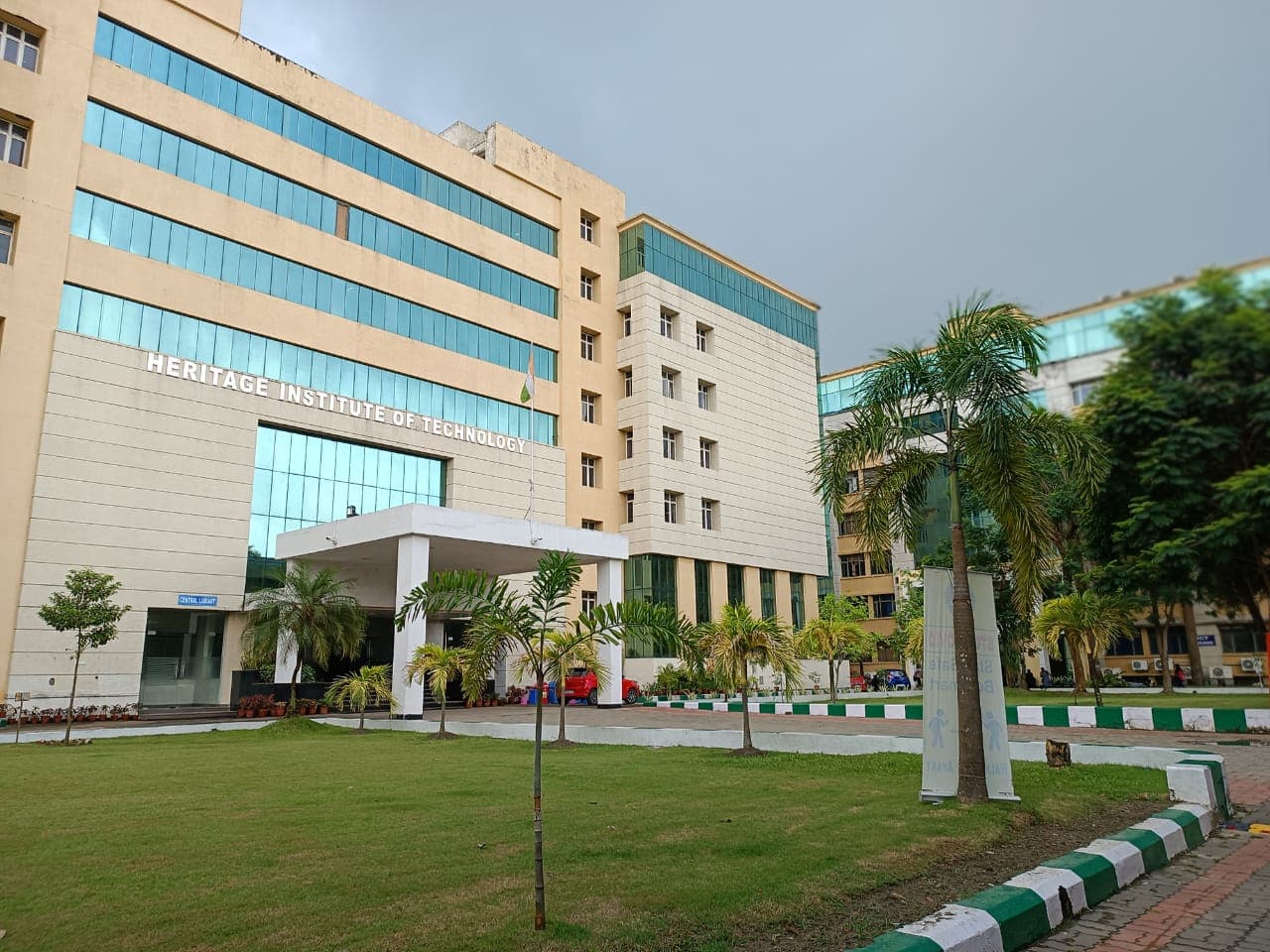 The Heritage Academy Kolkata Convocation & Festivals photo 2